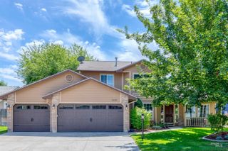 2239 E Chateau Dr, Meridian, ID 83646