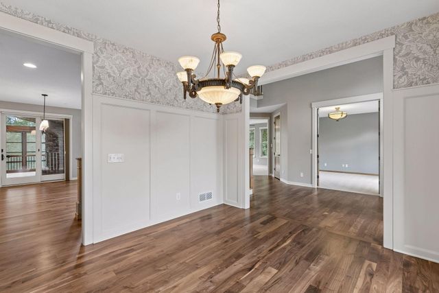 21180 Wellington Place, Lakeville, MN 55044