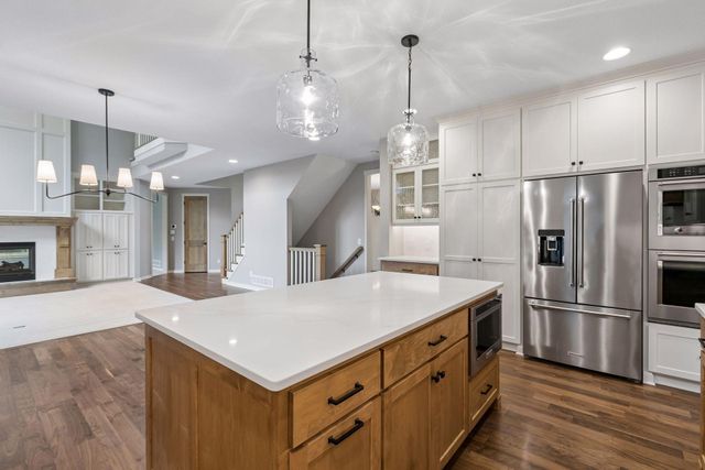 21180 Wellington Place, Lakeville, MN 55044