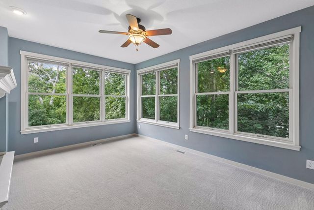 21180 Wellington Place, Lakeville, MN 55044