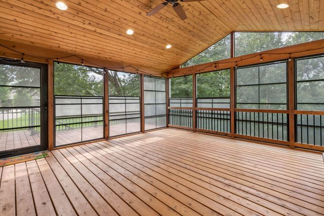 21180 Wellington Place, Lakeville, MN 55044