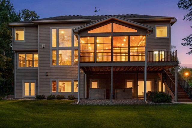 21180 Wellington Place, Lakeville, MN 55044