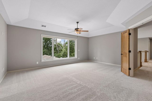 21180 Wellington Place, Lakeville, MN 55044