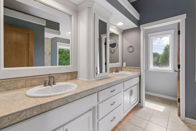 21180 Wellington Place, Lakeville, MN 55044