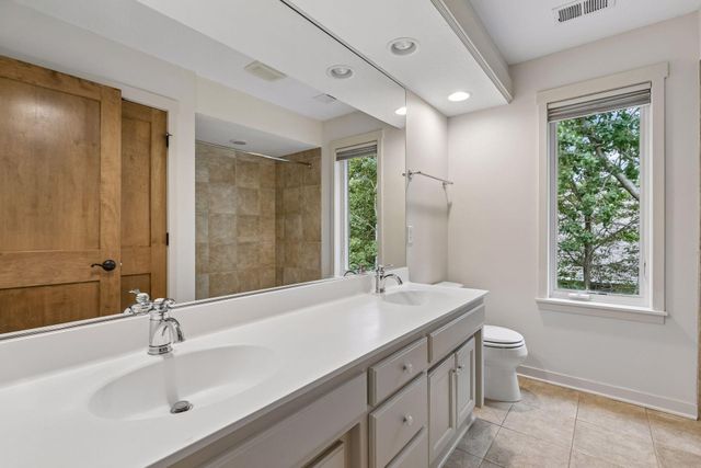 21180 Wellington Place, Lakeville, MN 55044