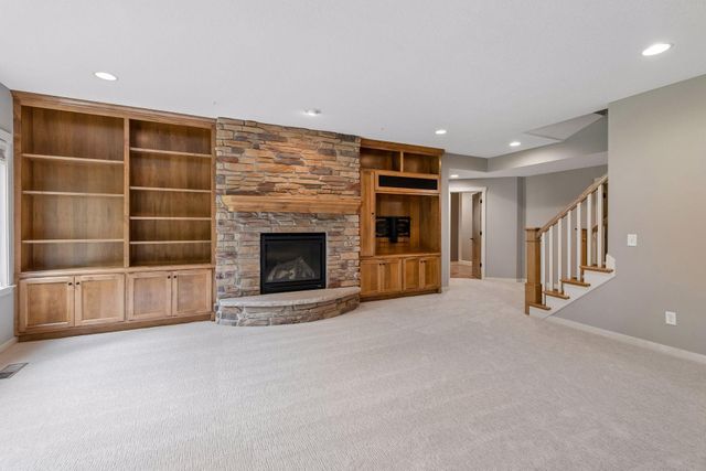 21180 Wellington Place, Lakeville, MN 55044