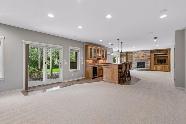 21180 Wellington Place, Lakeville, MN 55044