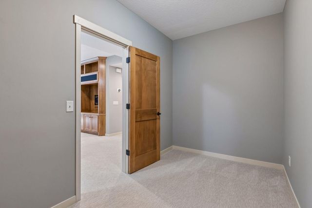 21180 Wellington Place, Lakeville, MN 55044