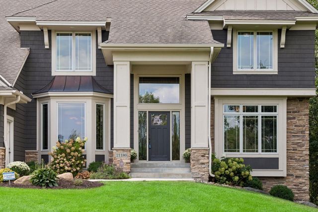 21180 Wellington Place, Lakeville, MN 55044