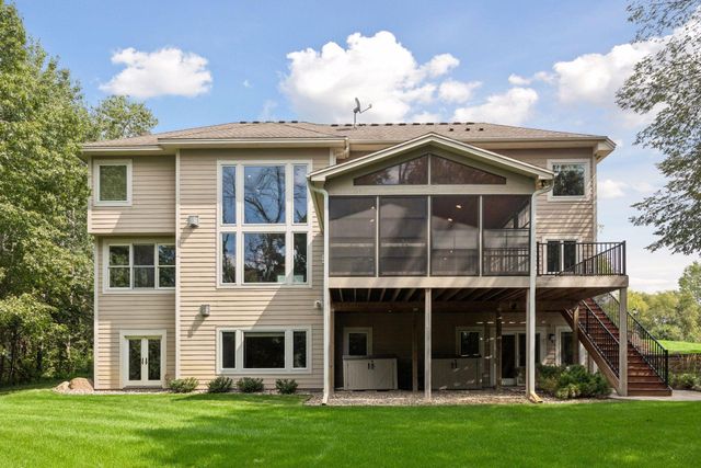 21180 Wellington Place, Lakeville, MN 55044
