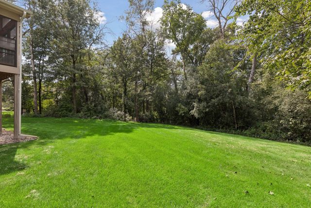 21180 Wellington Place, Lakeville, MN 55044