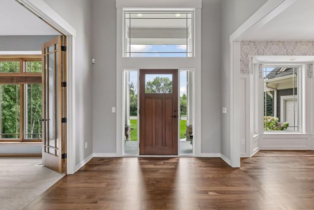 21180 Wellington Place, Lakeville, MN 55044