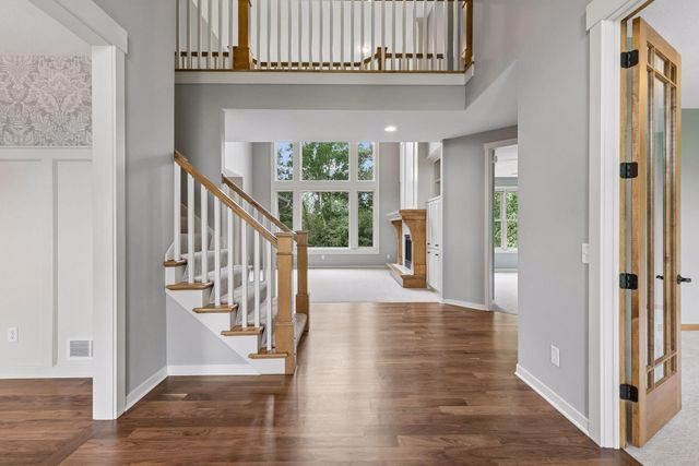 21180 Wellington Place, Lakeville, MN 55044