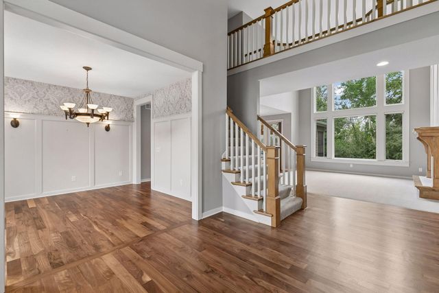 21180 Wellington Place, Lakeville, MN 55044