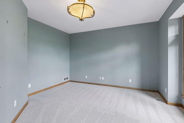 21180 Wellington Place, Lakeville, MN 55044