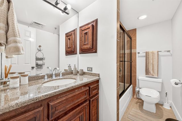 3525 Sage Road 1116, Houston, TX 77056