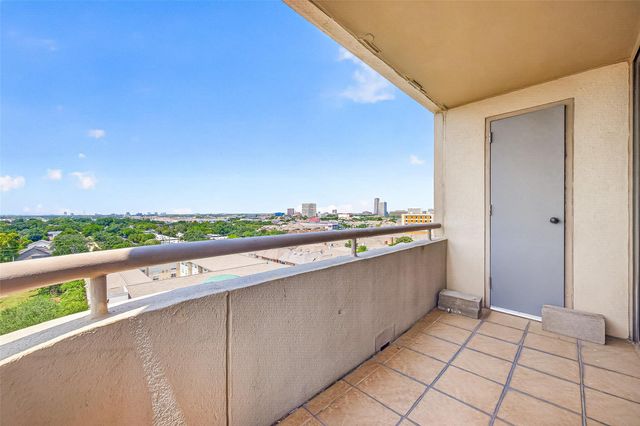 3525 Sage Road 1116, Houston, TX 77056