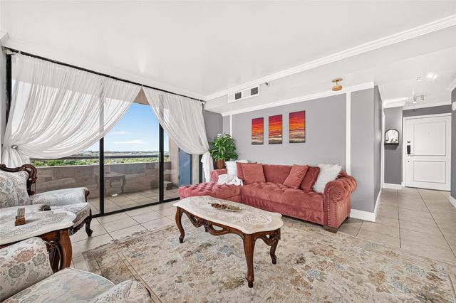 3525 Sage Road 1116, Houston, TX 77056