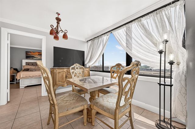 3525 Sage Road 1116, Houston, TX 77056