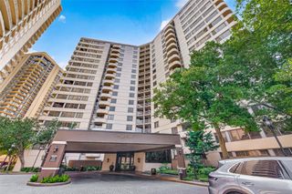 3525 Sage Road 1116, Houston, TX 77056