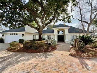 601 Willow Point Court, Gulf Shores, AL 36542