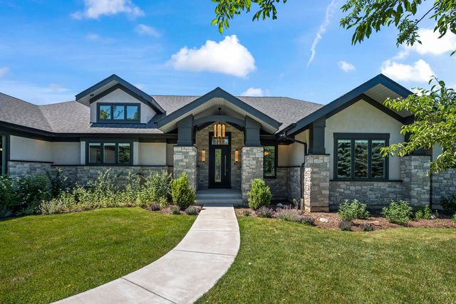 26153 W Cuba Road, Barrington, IL 60010