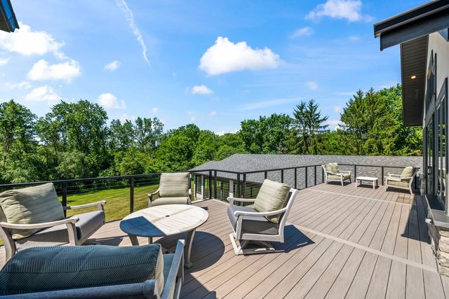 26153 W Cuba Road, Barrington, IL 60010
