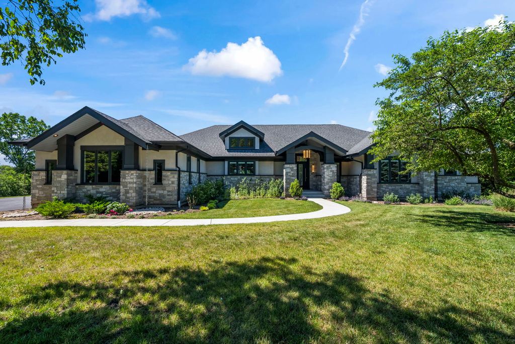 26153 W Cuba Road, Barrington, IL 60010