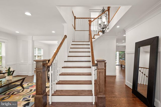 812 21ST ST S, Arlington, VA 22202