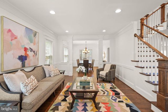 812 21ST ST S, Arlington, VA 22202
