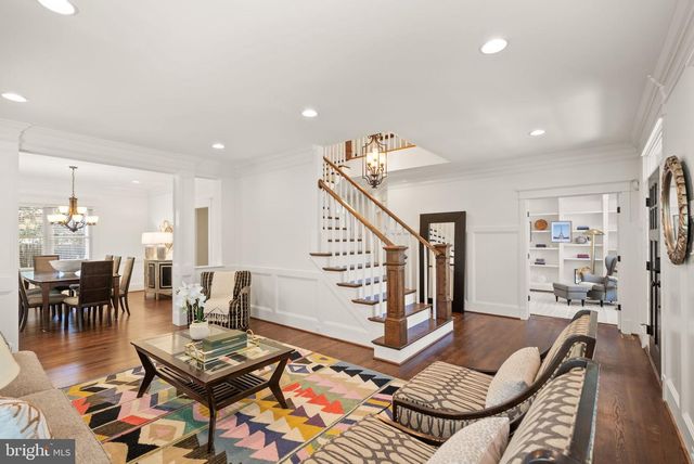 812 21ST ST S, Arlington, VA 22202