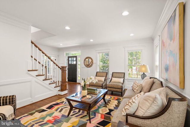 812 21ST ST S, Arlington, VA 22202