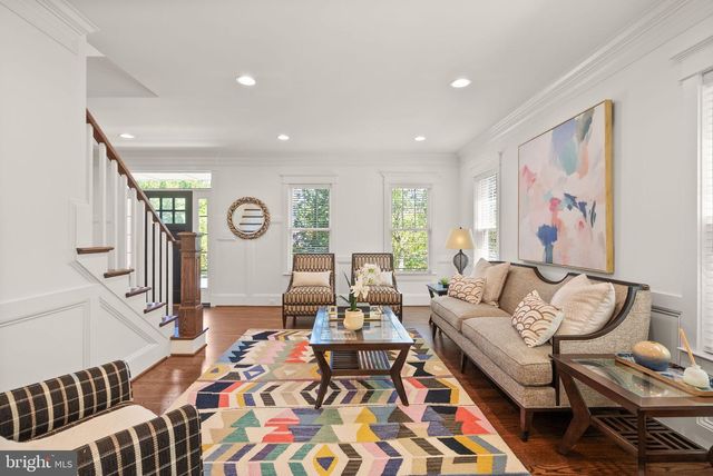812 21ST ST S, Arlington, VA 22202