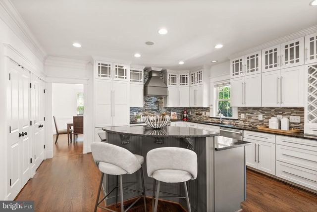 812 21ST ST S, Arlington, VA 22202