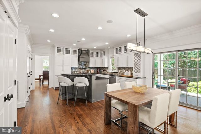812 21ST ST S, Arlington, VA 22202