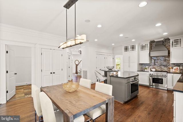 812 21ST ST S, Arlington, VA 22202