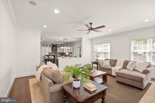812 21ST ST S, Arlington, VA 22202