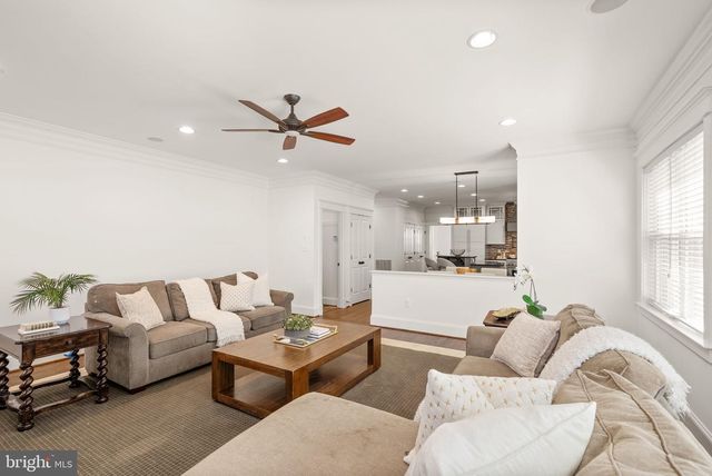 812 21ST ST S, Arlington, VA 22202
