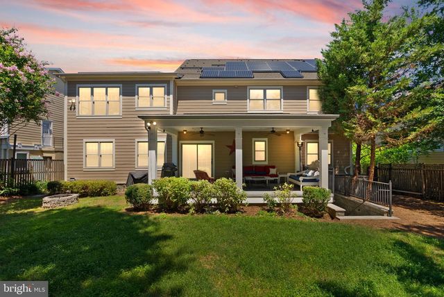 812 21ST ST S, Arlington, VA 22202