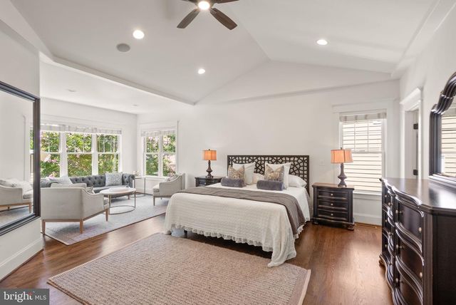 812 21ST ST S, Arlington, VA 22202