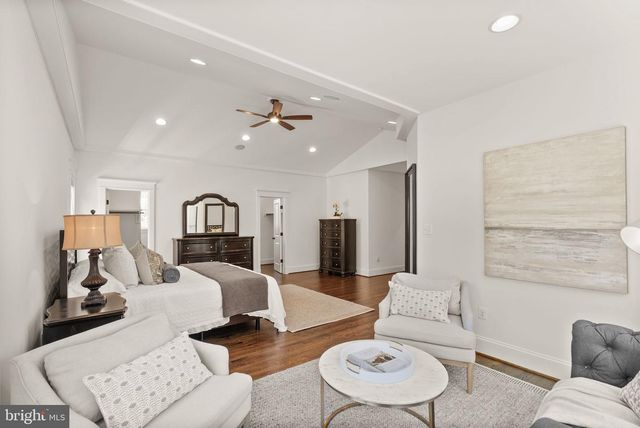 812 21ST ST S, Arlington, VA 22202