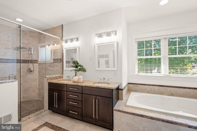 812 21ST ST S, Arlington, VA 22202
