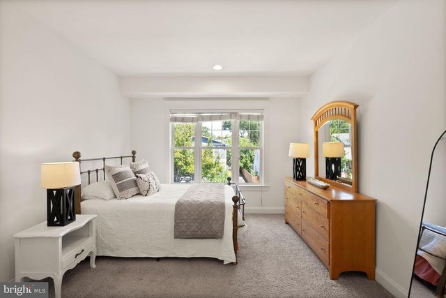 812 21ST ST S, Arlington, VA 22202
