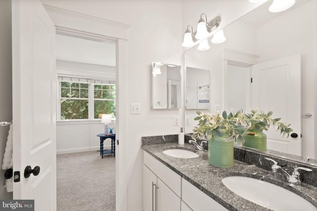 812 21ST ST S, Arlington, VA 22202