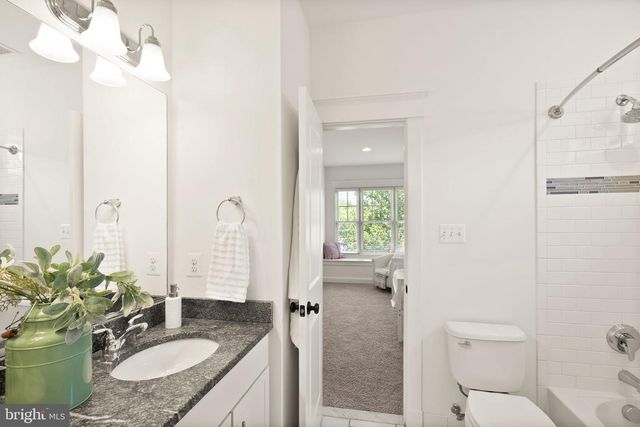 812 21ST ST S, Arlington, VA 22202