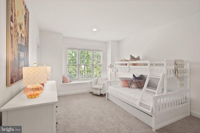 812 21ST ST S, Arlington, VA 22202