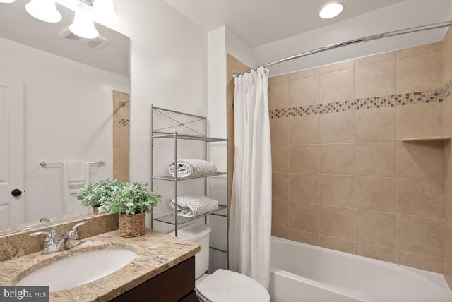 812 21ST ST S, Arlington, VA 22202