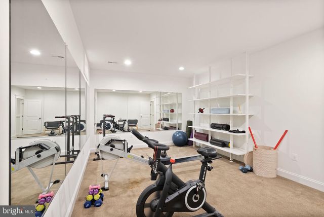 812 21ST ST S, Arlington, VA 22202