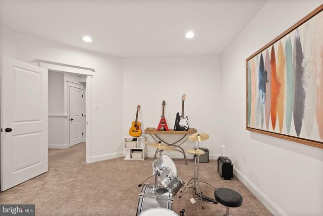 812 21ST ST S, Arlington, VA 22202