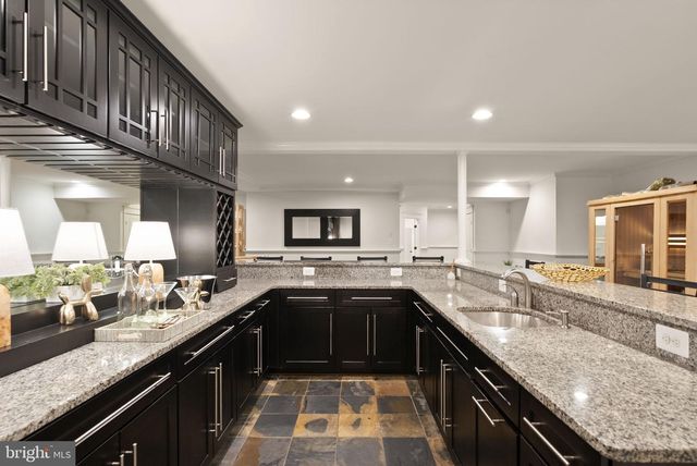 812 21ST ST S, Arlington, VA 22202